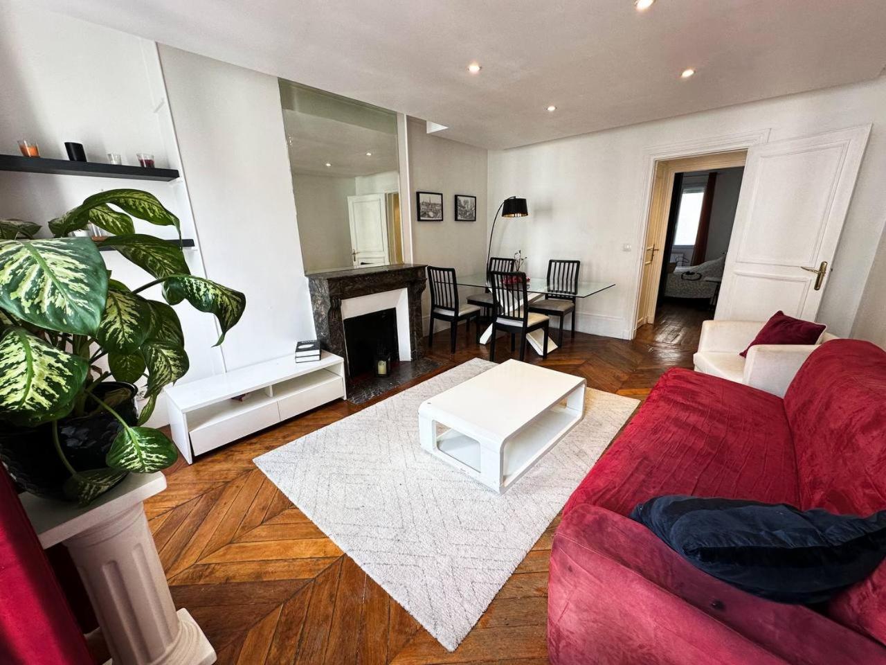 Apartment Colisee Paris Bagian luar foto